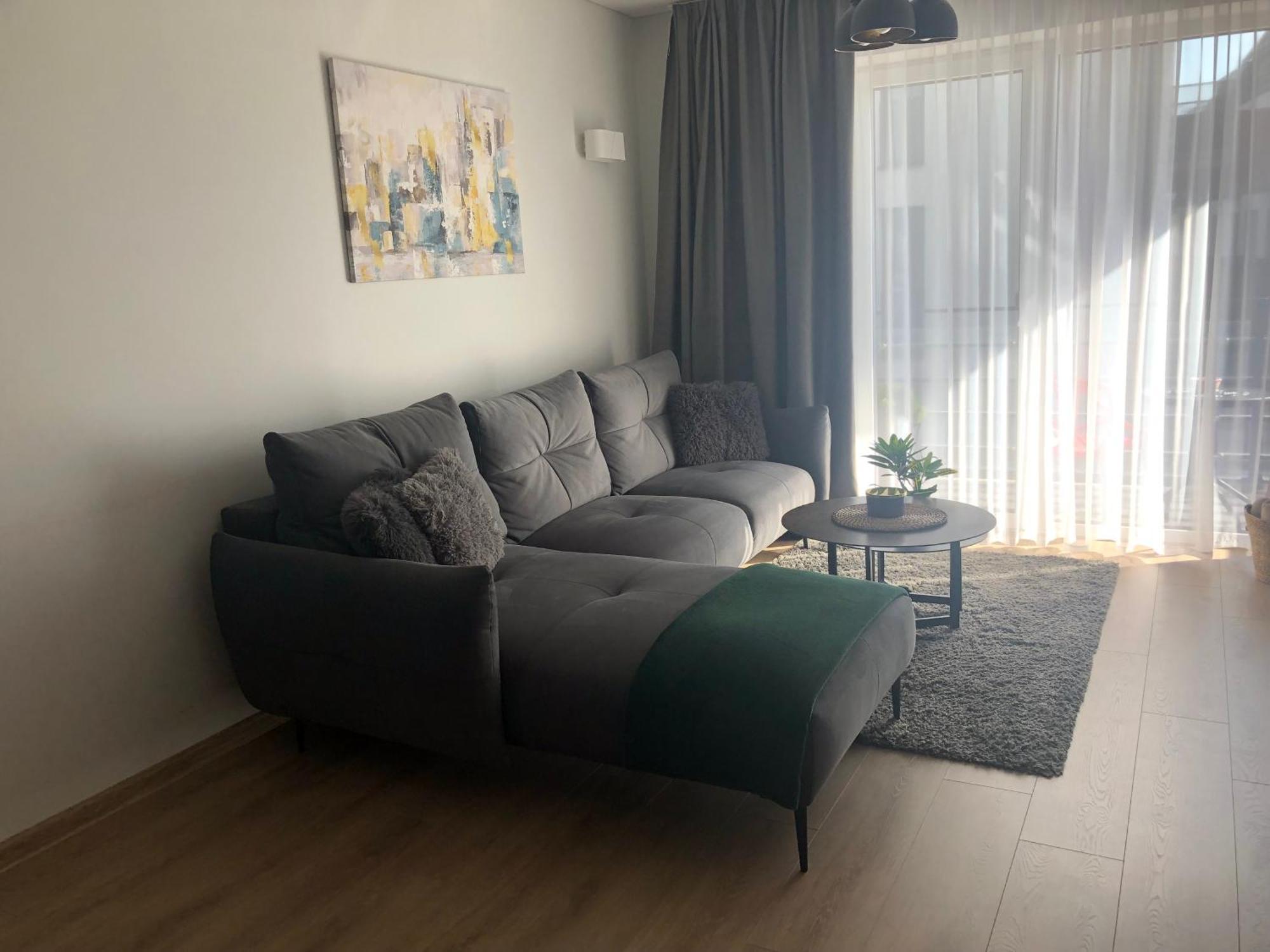 Cosy 1 Bedroom Apartment In The Heart Of Old Town With Parking Каунас Екстериор снимка